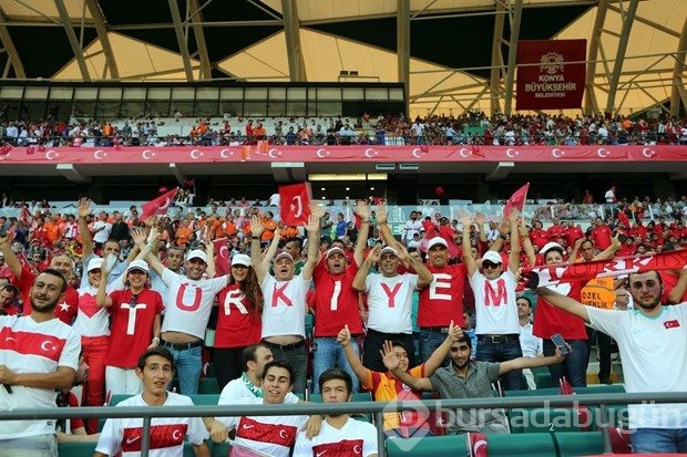 Türkiye-Hollanda maçından kareler