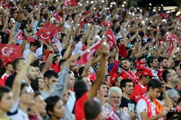 Türkiye-Hollanda maçından kareler
