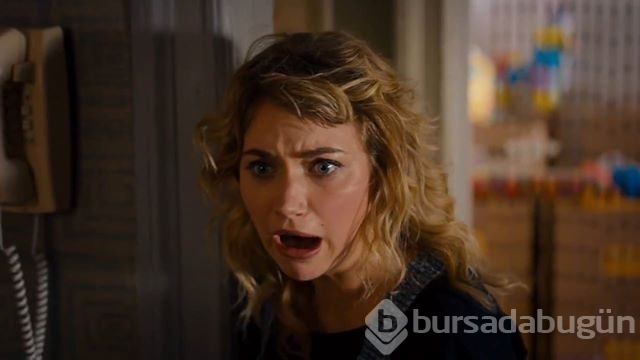 "She is Funny That Away" İlişki Durumu Kaçamak