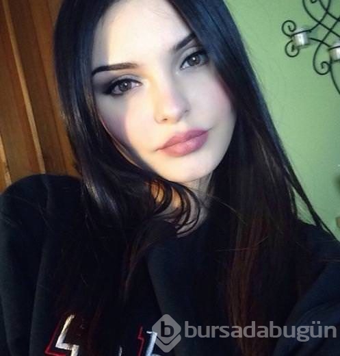 Kürt kızı sosyal medyayı salladı