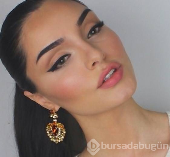 Kürt kızı sosyal medyayı salladı