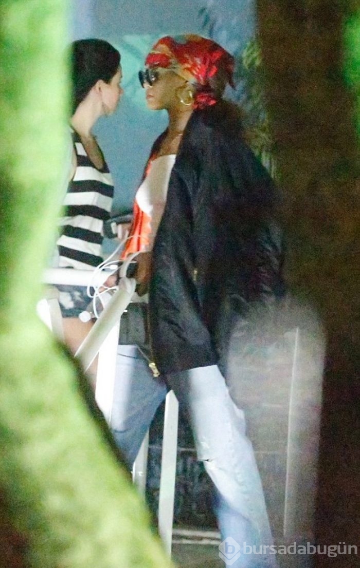 Rihanna'yı 85 bin kişi izledi