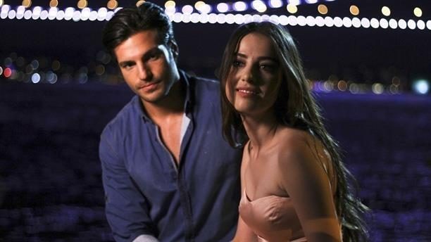 Özge Gürel'den aşk açıklaması!