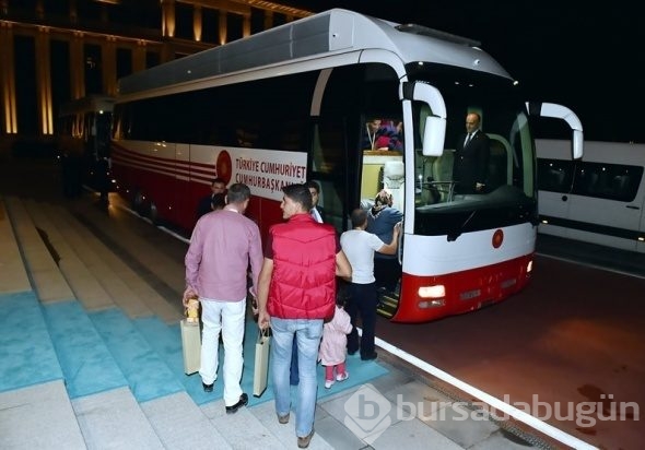 Erdoğan, 16 Türk işçiyi ve ailelerini ağırladı