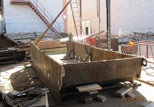 Ruslar Alman tankını bahçede yaptı