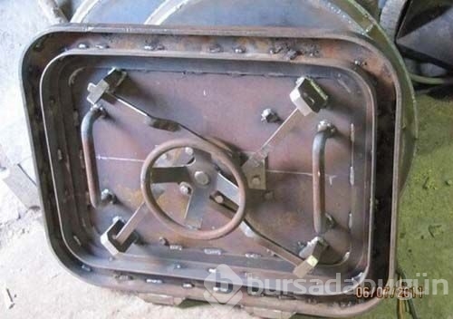 Ruslar Alman tankını bahçede yaptı