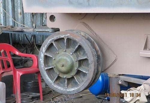 Ruslar Alman tankını bahçede yaptı
