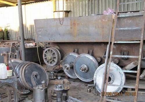 Ruslar Alman tankını bahçede yaptı