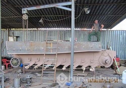 Ruslar Alman tankını bahçede yaptı