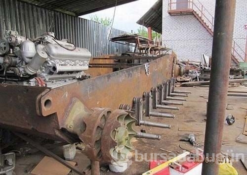 Ruslar Alman tankını bahçede yaptı