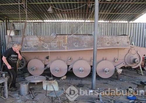 Ruslar Alman tankını bahçede yaptı