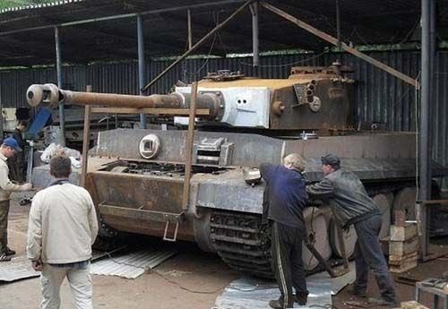 Ruslar Alman tankını bahçede yaptı