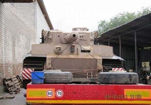 Ruslar Alman tankını bahçede yaptı