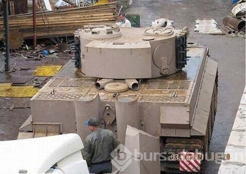 Ruslar Alman tankını bahçede yaptı