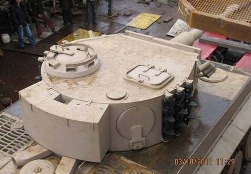 Ruslar Alman tankını bahçede yaptı
