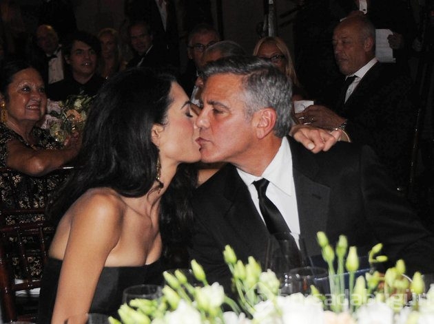 Amal Clooney'in yeşil tutkusu!