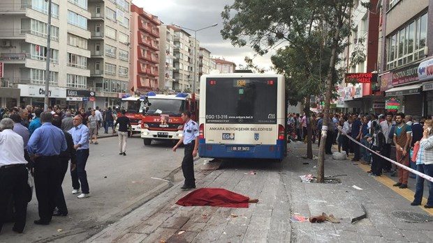 Ankara'da otobüs durağa daldı, 11 kişi hayatını kaybetti