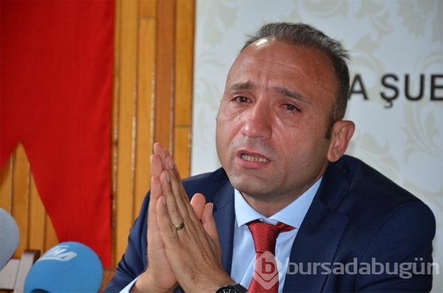 Hakemliği gözyaşlarıyla bıraktı