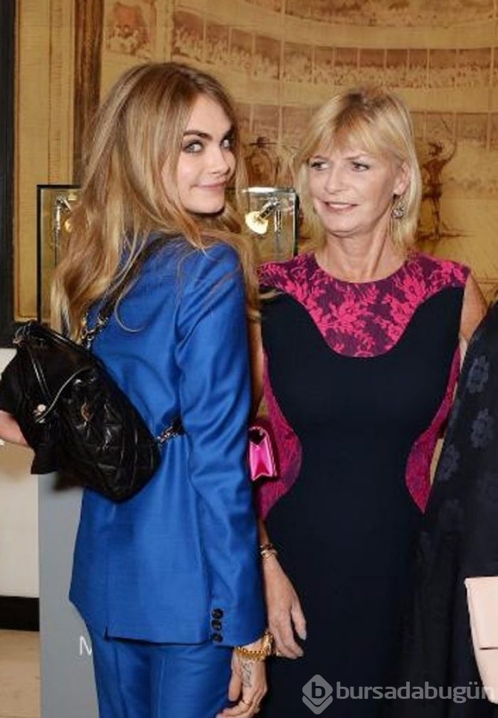 Kate Upton annesiyle arkadaş gibi