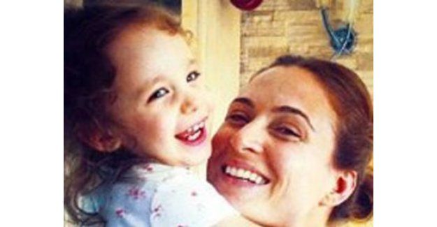 Ceyda Düvenci kızını anlattı