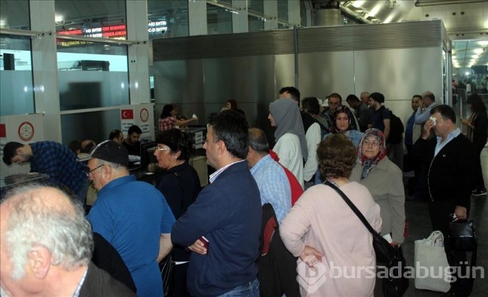 Gümrük kapılarında oy kullanma işlemi başladı