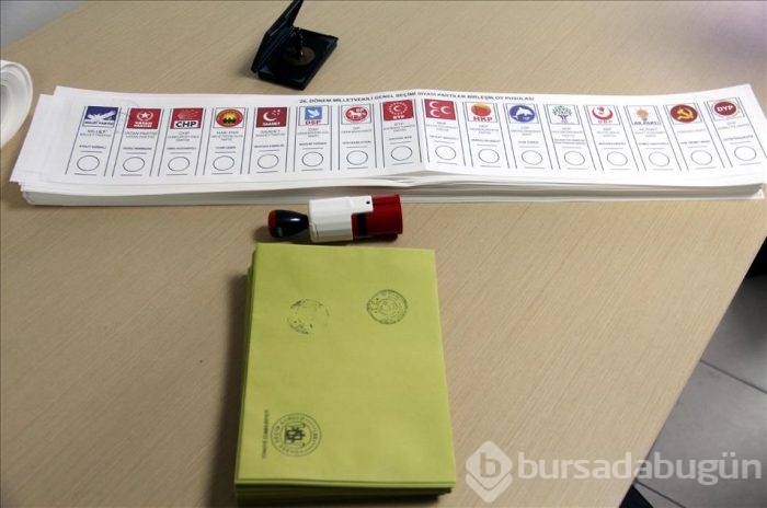 Gümrük kapılarında oy kullanma işlemi başladı