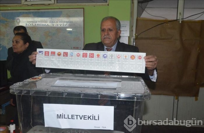 Gümrük kapılarında oy kullanma işlemi başladı