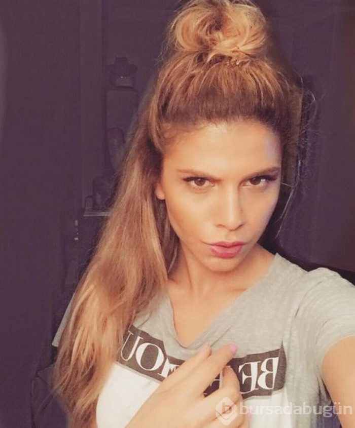 Murat Boz'a diz çöktüren kız'dan single