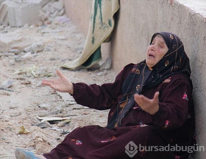 Rus savaş uçakları Suriye'nin İdlib kentinde sivil yerleşim yerlerine misket bombasıyla saldırdı