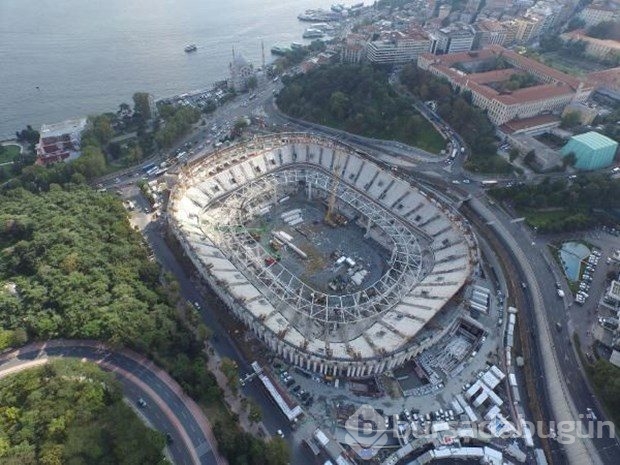 Vodafone Arena'nın çatısı yükselmeye başladı