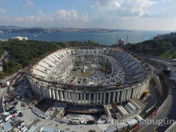 Vodafone Arena'nın çatısı yükselmeye başladı