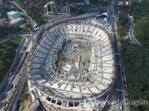 Vodafone Arena'nın çatısı yükselmeye başladı