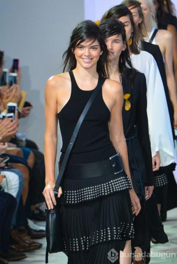 Kendall Jenner, Mert Alaş'a poz verdi