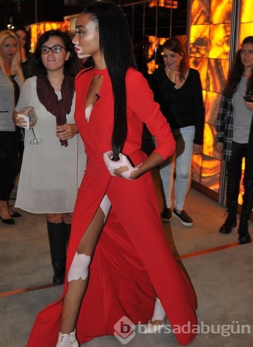 Chantelle Brown-Young, İstanbul'da