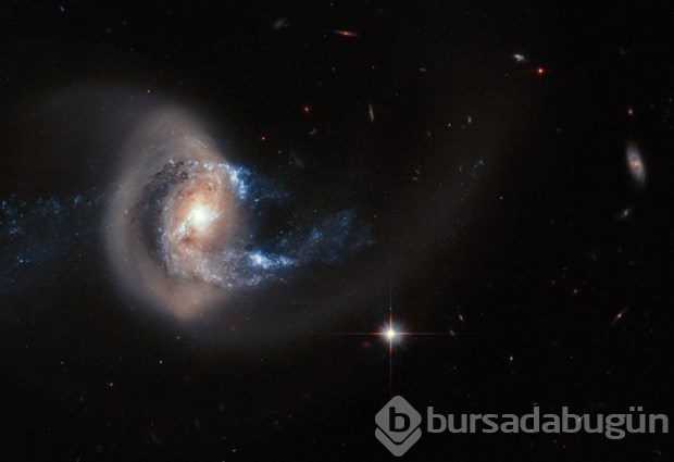 Hubble, uzayda gizemli objeler saptadı!