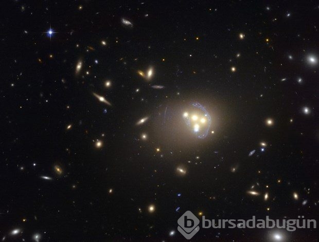 Hubble, uzayda gizemli objeler saptadı!