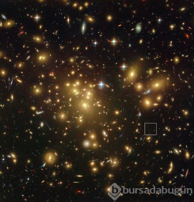 Hubble, uzayda gizemli objeler saptadı!