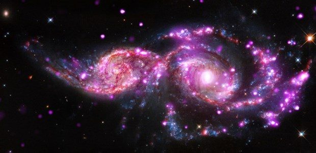 Hubble, uzayda gizemli objeler saptadı!