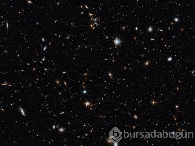 Hubble, uzayda gizemli objeler saptadı!