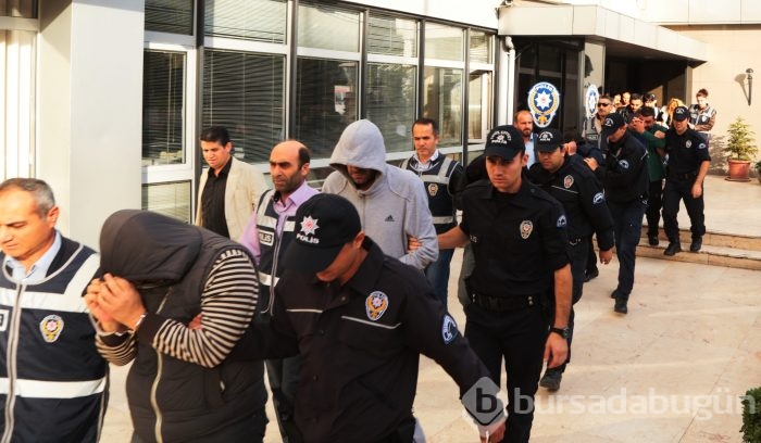 Bursa merkezli fuhuş operasyonu! 14 kişi gözaltına alındı!