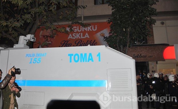 Eskişehir'de protesto yürüyüşünde çekim yapan polise linç girişimi