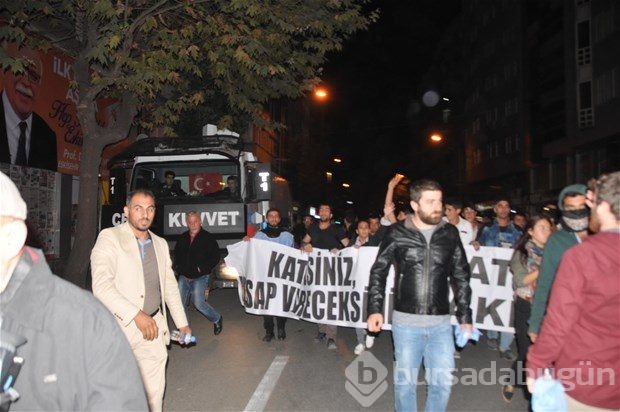 Eskişehir'de protesto yürüyüşünde çekim yapan polise linç girişimi