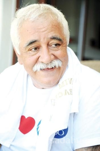 Ünlülerden başsağlığı mesajları (Levent Kırca hayatını kaybetti)