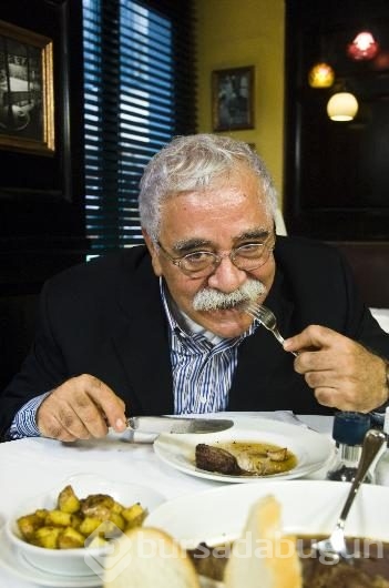 Ünlülerden başsağlığı mesajları (Levent Kırca hayatını kaybetti)