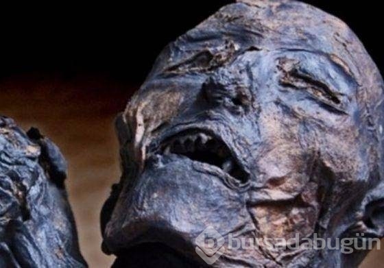 300 yıllık ceset 1 saatte çürüdü