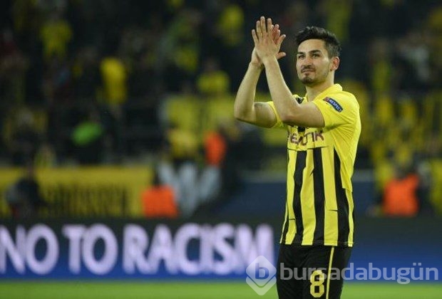 Futbolculardan zafer tweet'leri