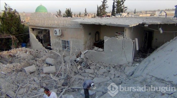Rus uçakları Halep'in Hayan beldesini vurdu