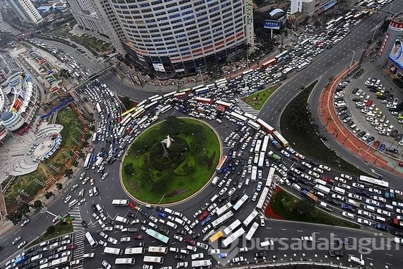 Beterin beteri var : trafiği istanbul'u aratmayan 26 çılgın şehir