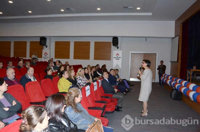 En çağdaş yöntemleri araştırıp kullanıyor...
