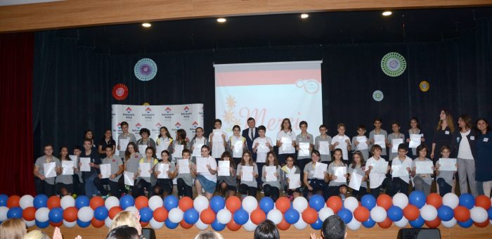 En çağdaş yöntemleri araştırıp kullanıyor...